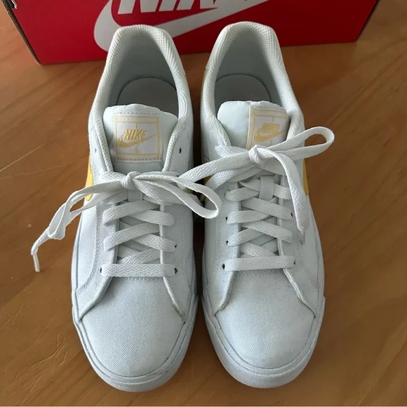 NIKE Court Legacy Low - White Canvas with Yellow/Gold details - Women’s 8.5 - Picture 4 of 9
